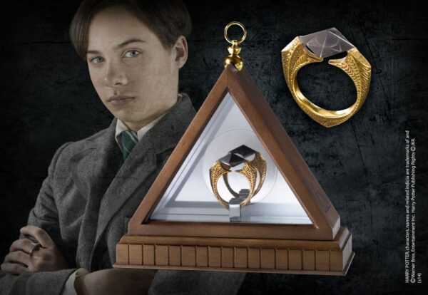 Harry Potter Replica 1/1 Lord Voldemort´s Horcrux Ring (gold-plated)